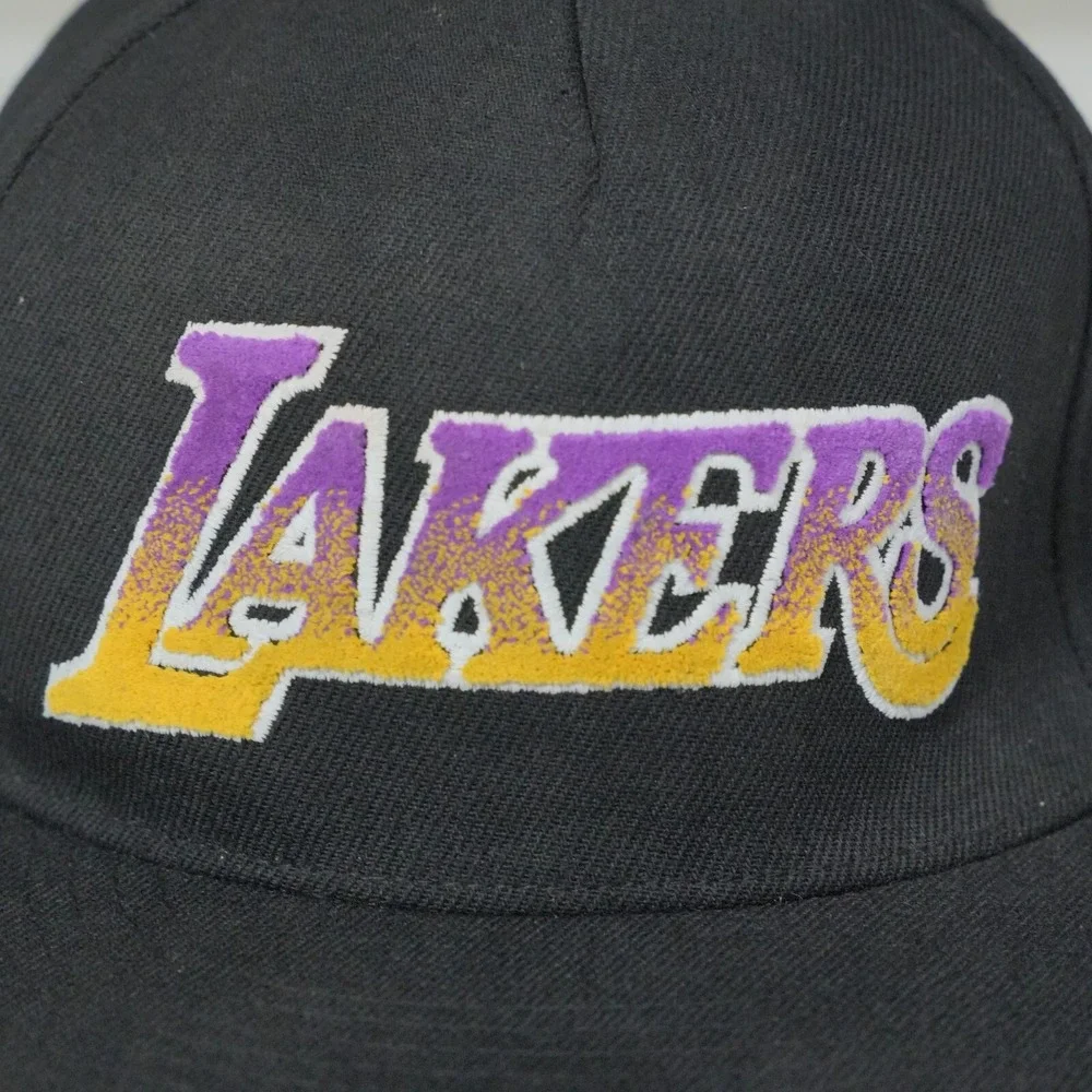 ULTRA GAME Los‎ Angeles Lakers Hat Cap NBA Snap Back LA